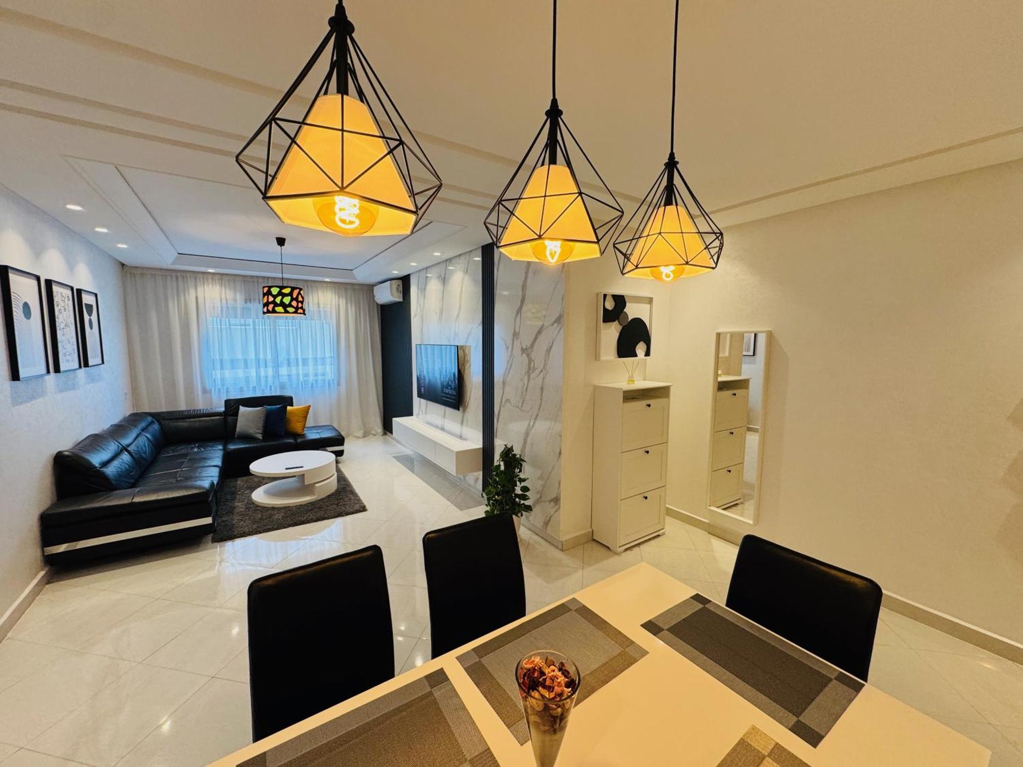 Modern Apartment In The Heart Of Tangeri Esterno foto