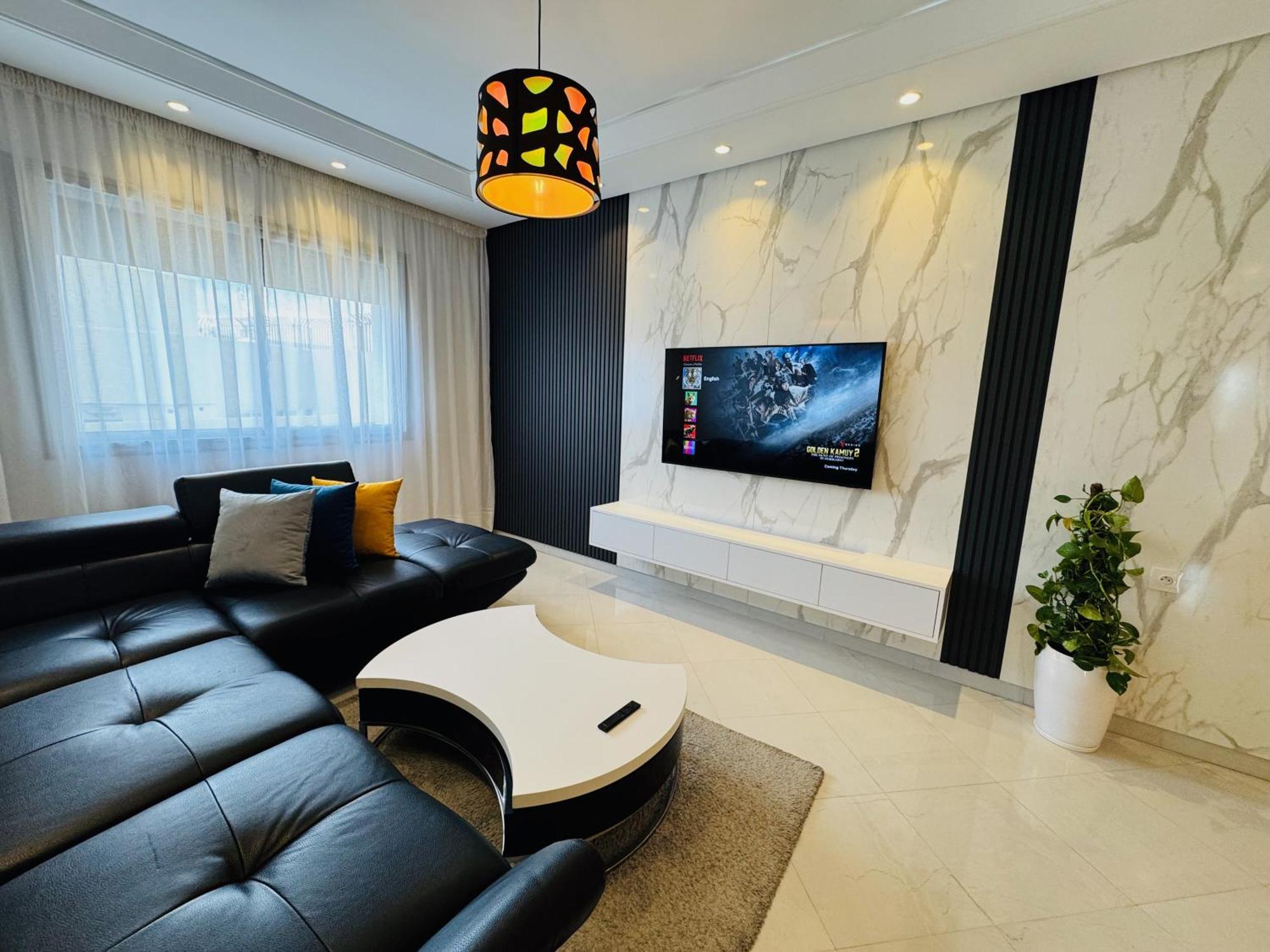 Modern Apartment In The Heart Of Tangeri Esterno foto