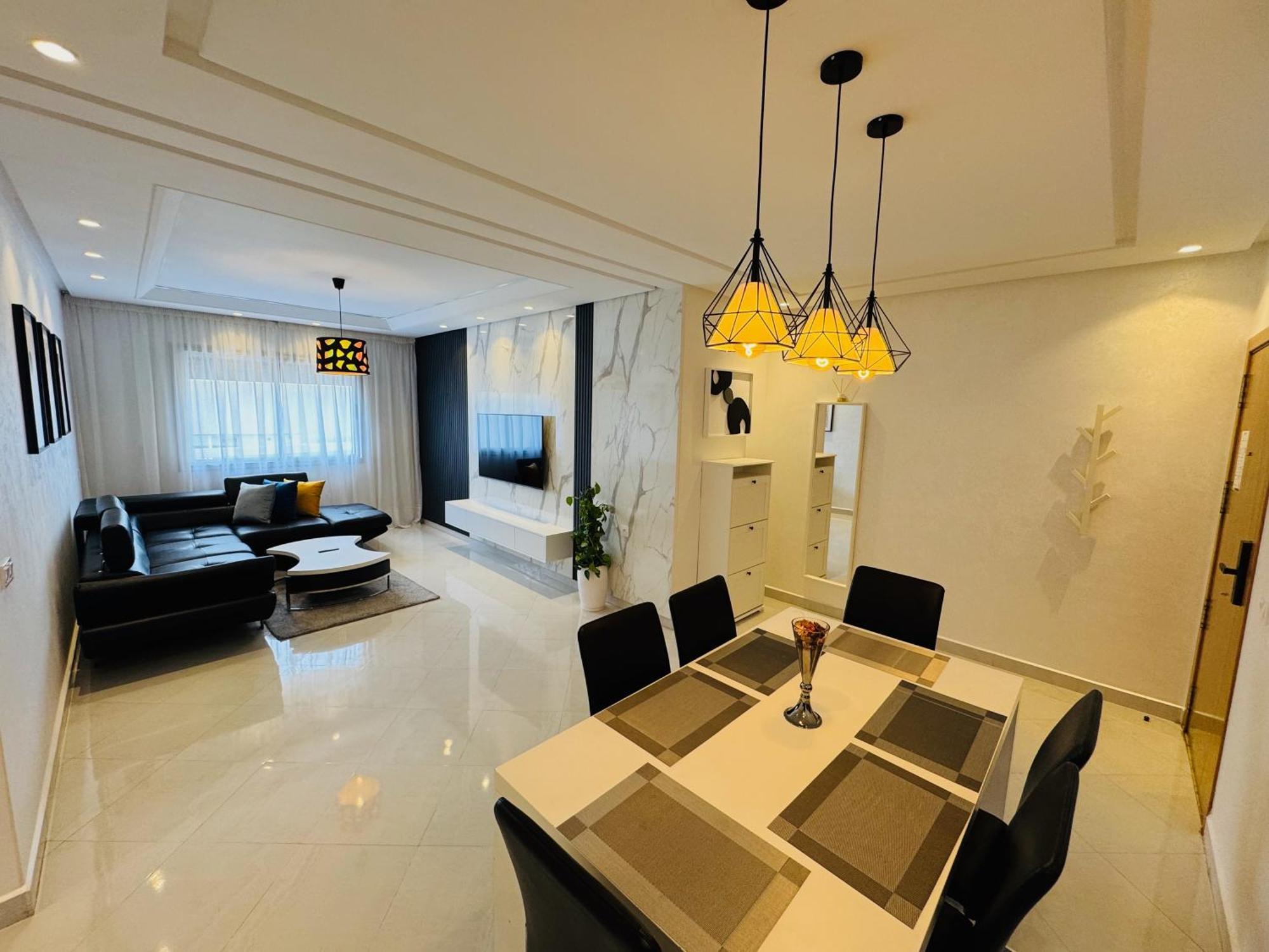 Modern Apartment In The Heart Of Tangeri Esterno foto