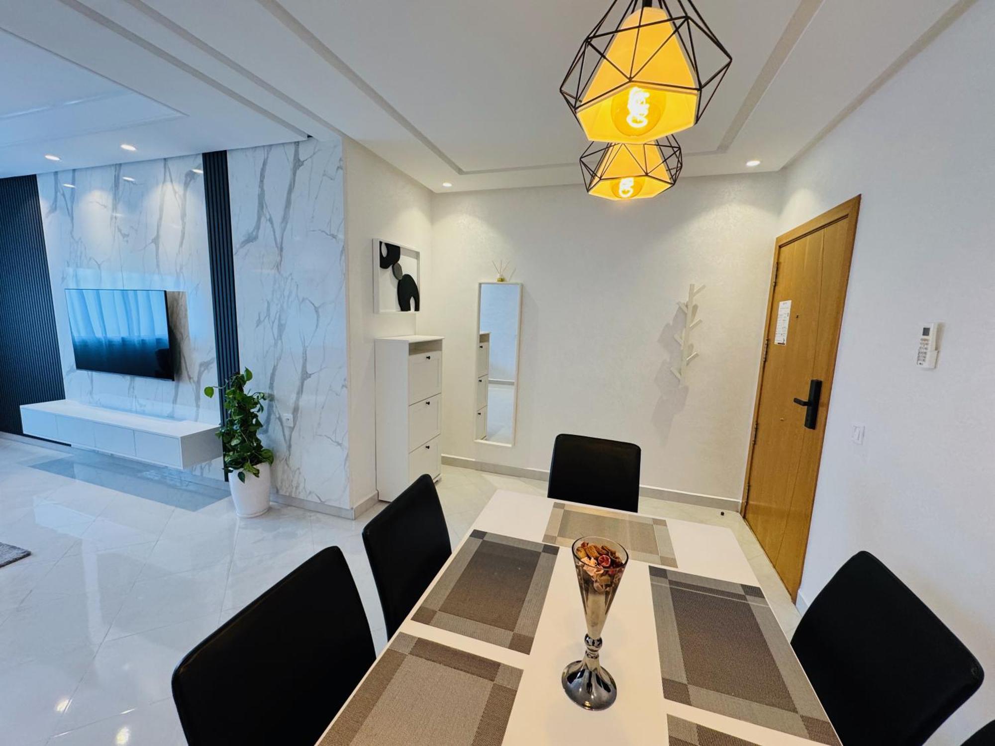 Modern Apartment In The Heart Of Tangeri Esterno foto